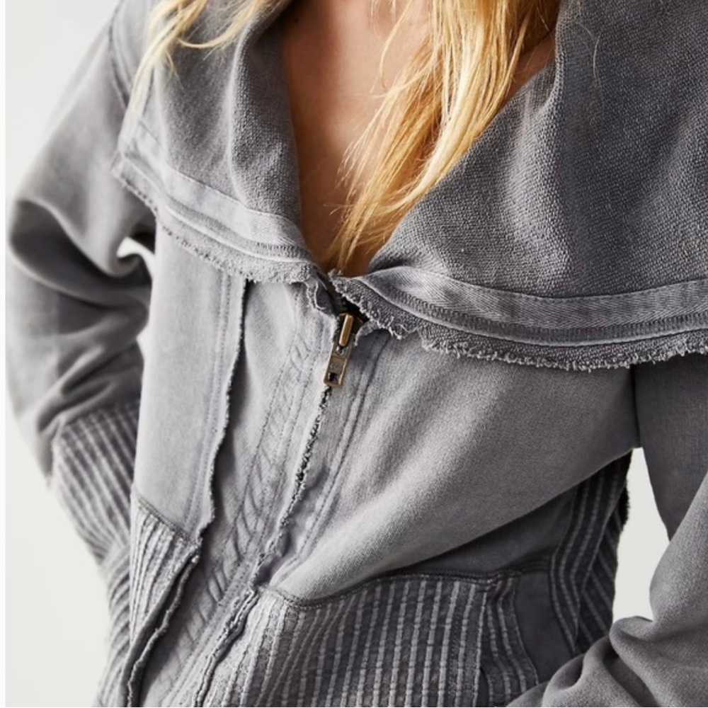 Free people mineral wash hazel cardi
Size S